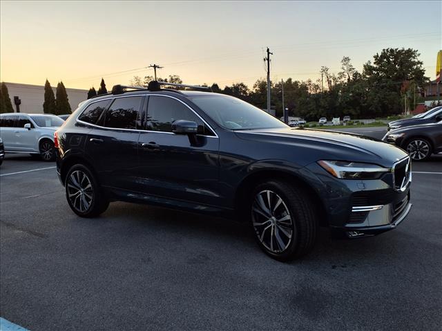 2022 Volvo XC60 B5 Momentum