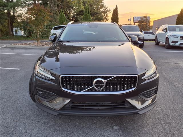 2024 Volvo V60 Cross Country Ultimate