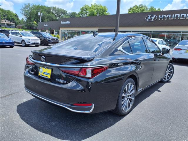 2021 Lexus ES 300h 300h