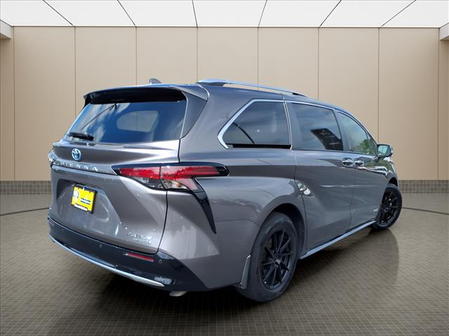 2021 Toyota Sienna Platinum 7 Passenger