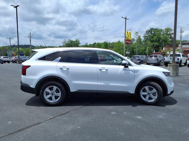 2022 Kia Sorento LX