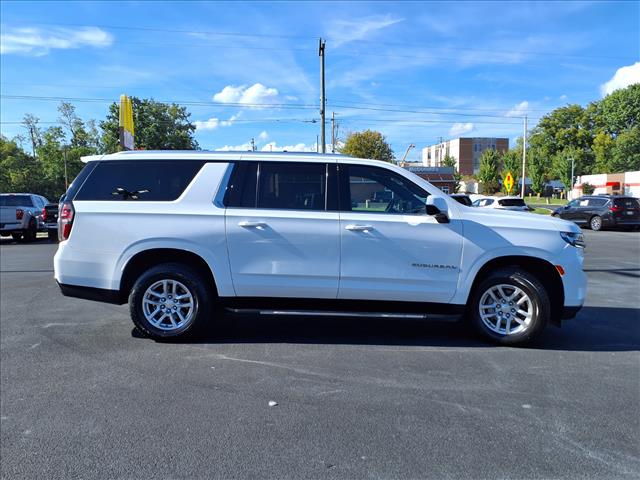2023 Chevrolet Suburban LT