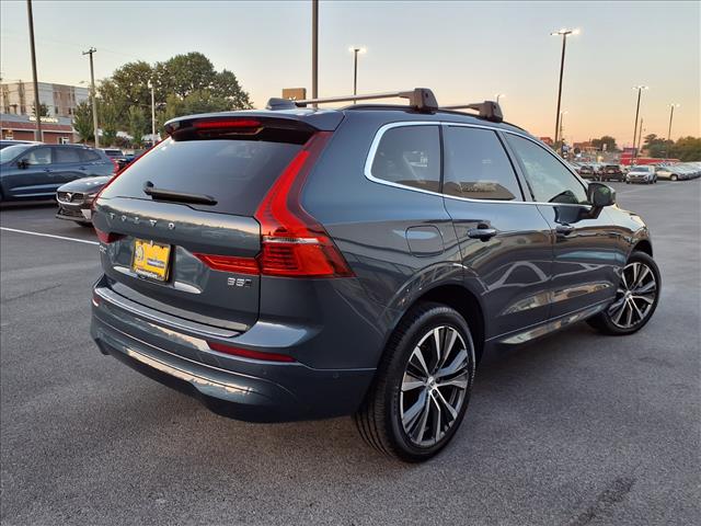 2022 Volvo XC60 B5 Momentum