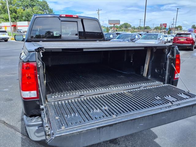 2015 Nissan Titan SV