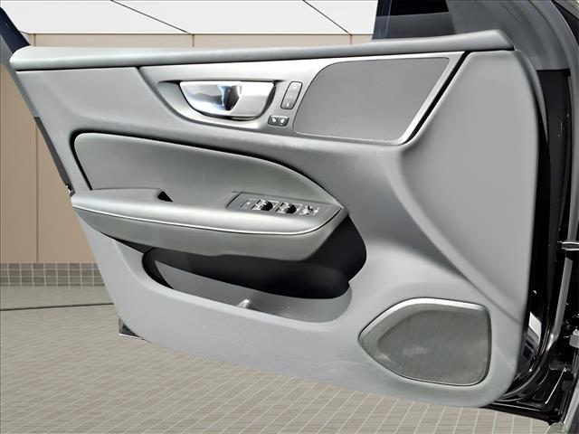 2025 Volvo S60 B5 Core