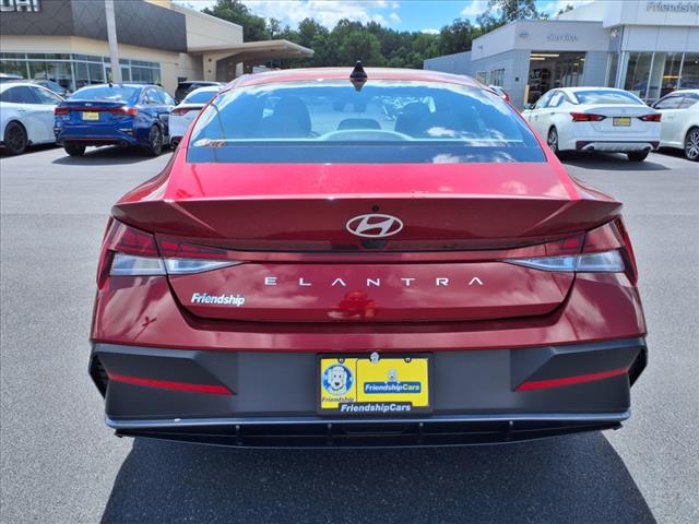 2024 Hyundai ELANTRA SEL