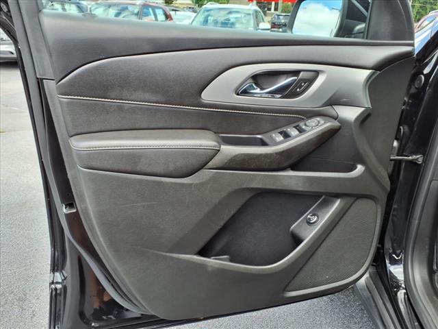 2022 Chevrolet Traverse LT Leather