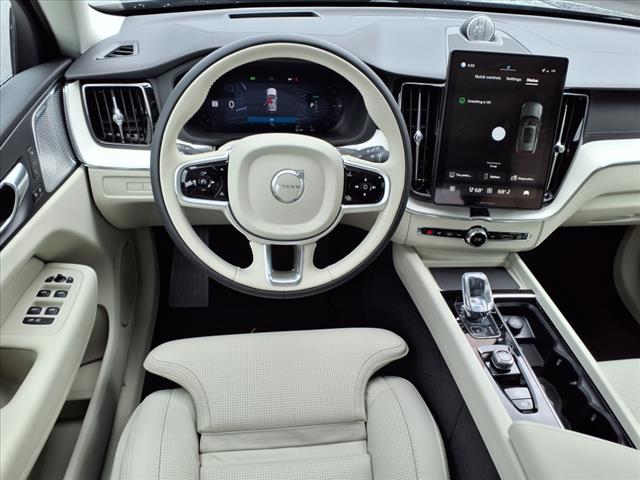 2026 Volvo XC60 T8 Ultra