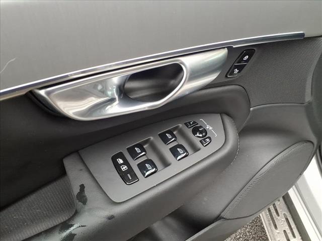 2024 Volvo XC90 B5 Core