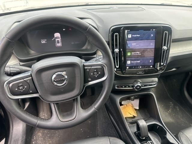 2025 Volvo XC40 B5 Core