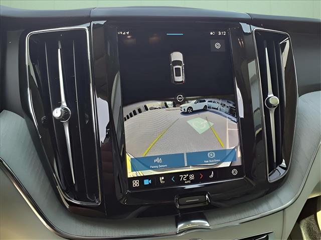 2025 Volvo XC60 T8 Plus