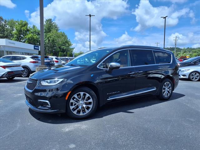 2024 Chrysler Pacifica Plug-In Hybrid Pinnacle