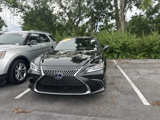 2021 Lexus ES 300h 300h