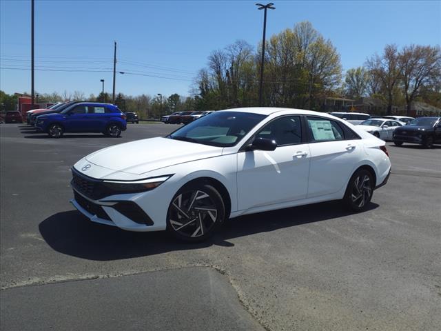 2025 Hyundai ELANTRA SEL