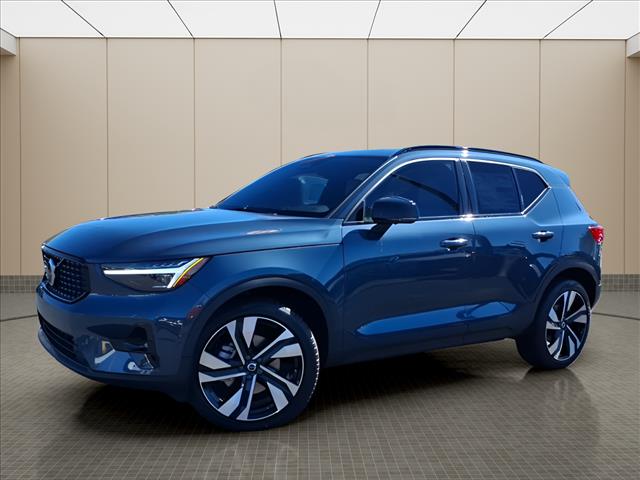 2026 Volvo XC40 B5 Ultra