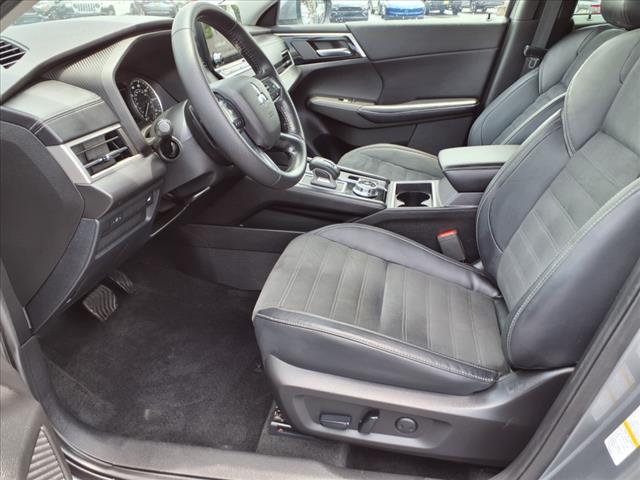 2022 Mitsubishi Outlander SE