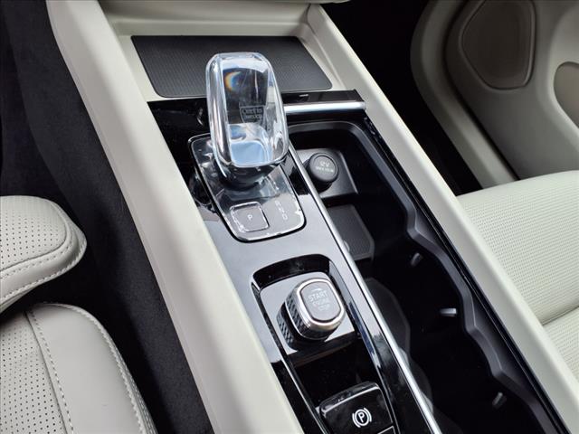 2026 Volvo XC60 T8 Ultra