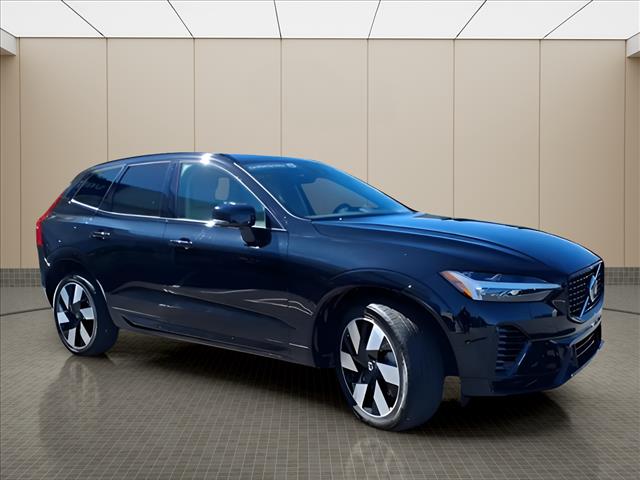 2025 Volvo XC60 T8 Plus