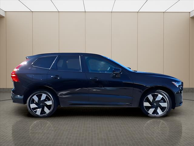 2025 Volvo XC60 T8 Plus