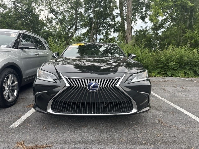 2021 Lexus ES 300h 300h
