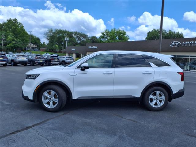 2022 Kia Sorento LX