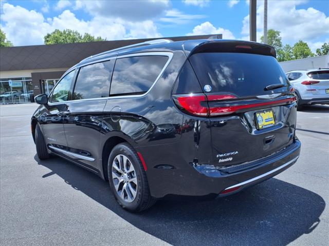 2024 Chrysler Pacifica Plug-In Hybrid Pinnacle