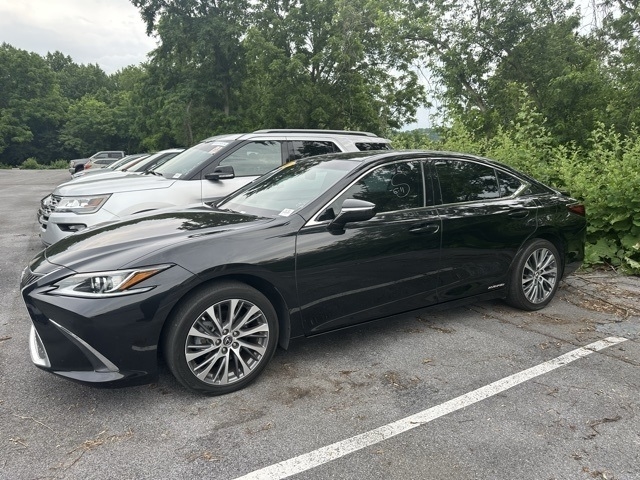 2021 Lexus ES 300h 300h