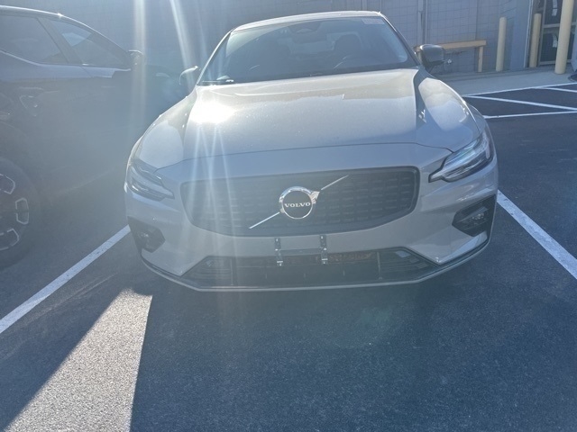 2025 Volvo S60 B5 Core