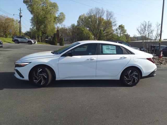2025 Hyundai ELANTRA SEL