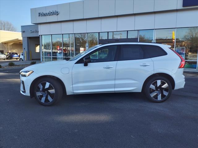 2025 Volvo XC60 T8 Plus