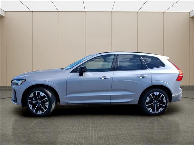 2026 Volvo XC60 B5 Plus Dark Theme