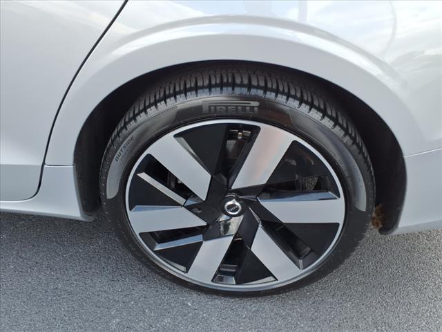 2024 Volvo S60 Recharge T8 Plus Dark Theme