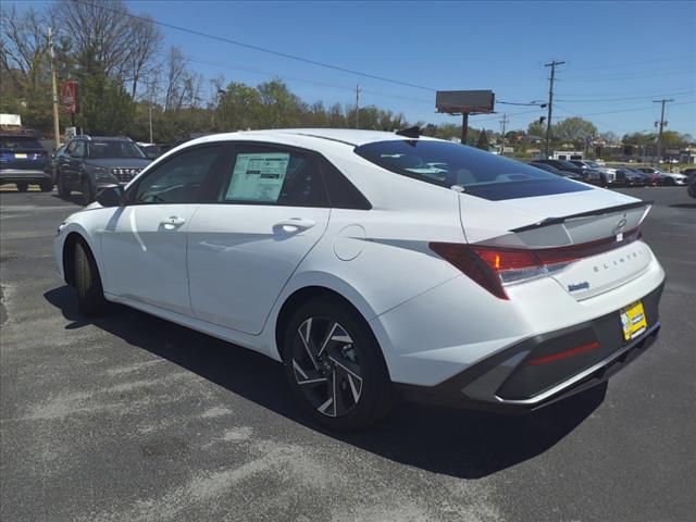2025 Hyundai ELANTRA SEL