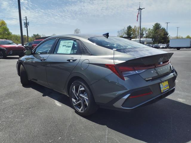 2025 Hyundai ELANTRA SEL