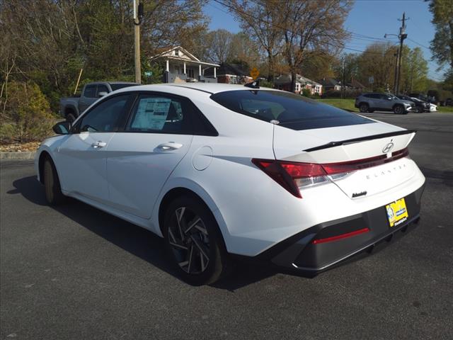 2025 Hyundai ELANTRA SEL
