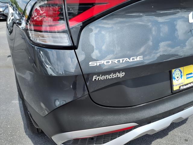 2023 Kia Sportage Hybrid LX