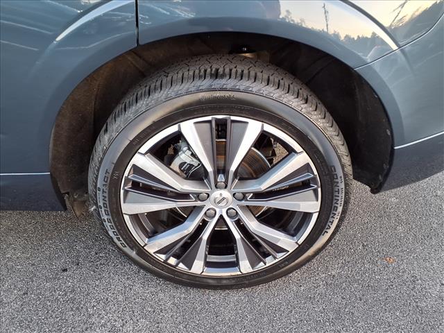 2022 Volvo XC60 B5 Momentum