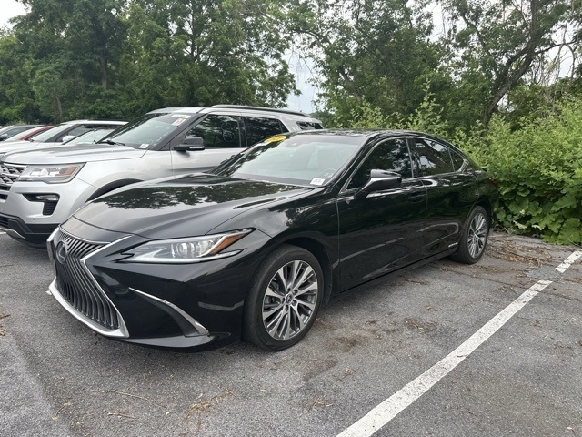 2021 Lexus ES 300h 300h