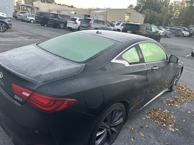 2022 INFINITI Q60 Red Sport 400