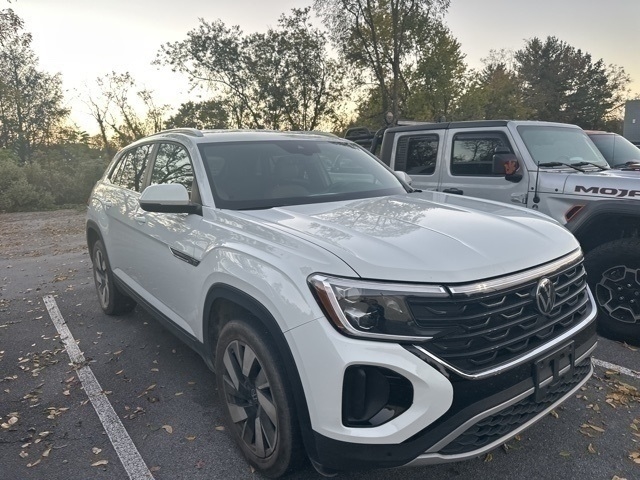 2024 Volkswagen Atlas Cross Sport 2.0T SE w/Technology