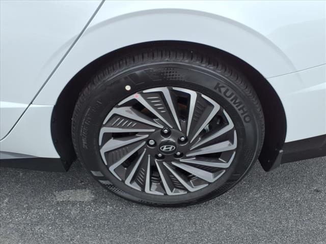 2025 Hyundai SONATA Hybrid Limited