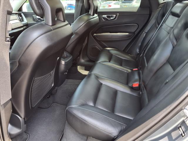 2018 Volvo XC60 T6 Momentum