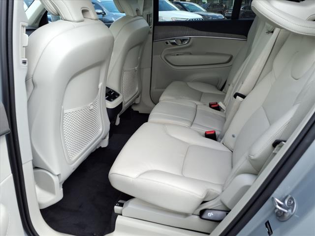 2024 Volvo XC90 B6 Plus Bright Theme