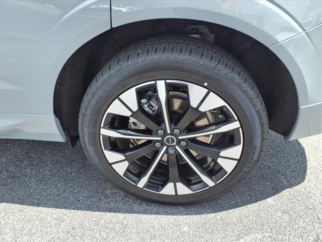2026 Volvo XC60 T8 Plus