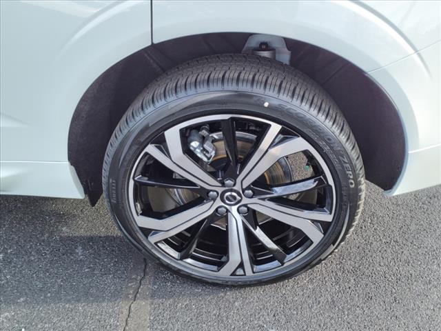 2025 Volvo XC60 T8 Ultra