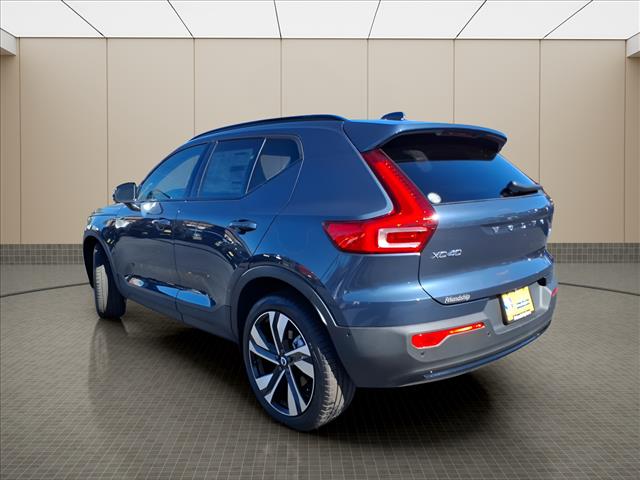 2026 Volvo XC40 B5 Ultra