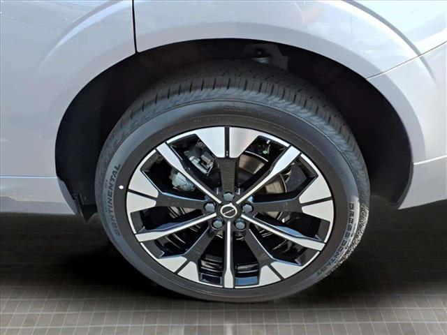 2026 Volvo XC60 B5 Plus Dark Theme