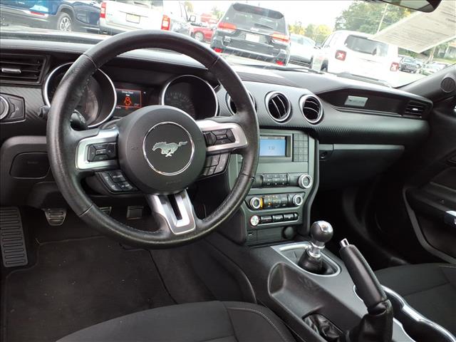 2022 Ford Mustang EcoBoost