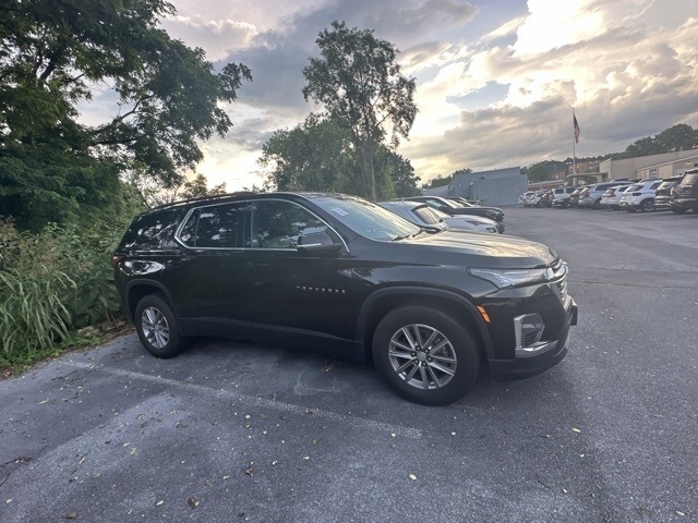 2022 Chevrolet Traverse LT Leather