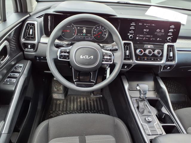 2022 Kia Sorento LX
